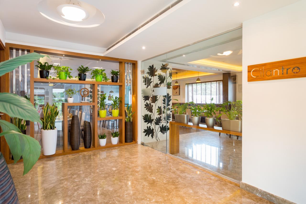 Sugar Business Hotel Kochi Exterior foto