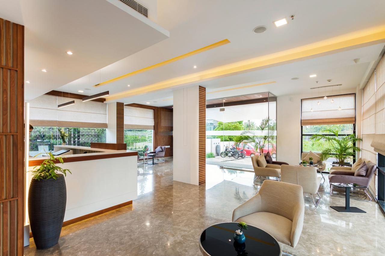 Sugar Business Hotel Kochi Exterior foto